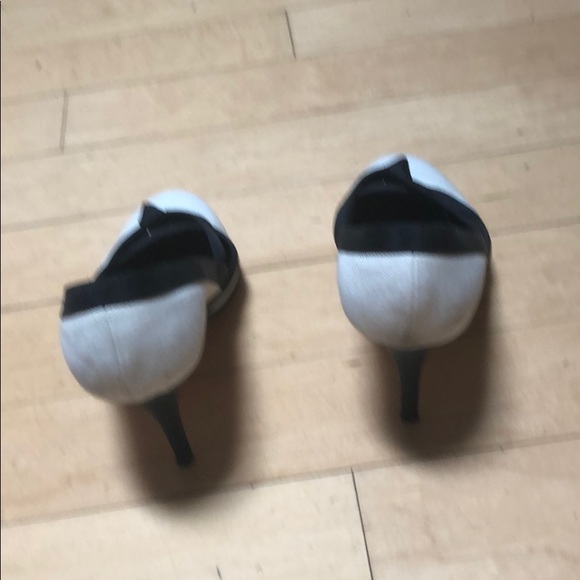 Chanel b/w canvas heels 👠 - Picture 3 of 7